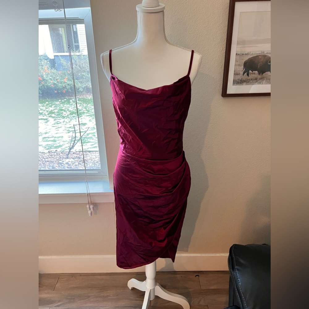Cocktail dress. Brand new. Size medium.